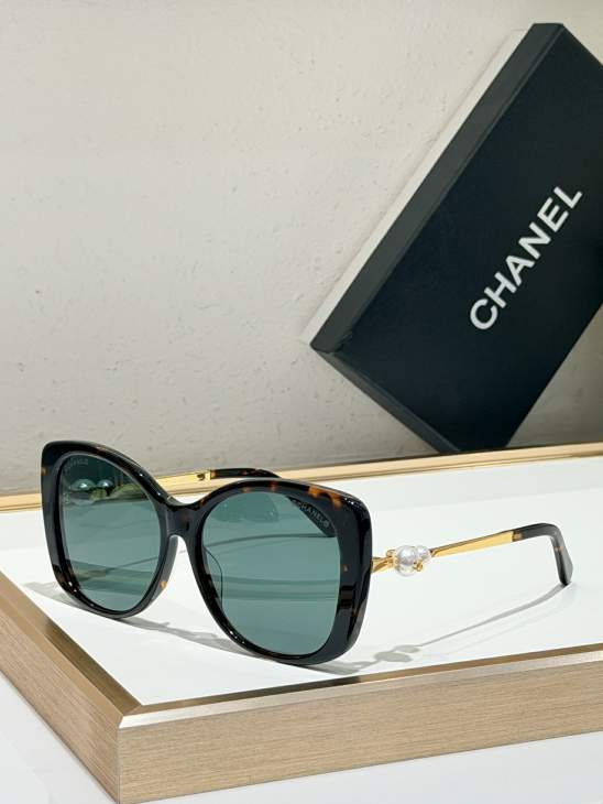 Picture of Chanel Sunglasses _SKUfw80443507fw